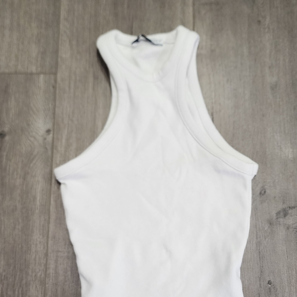 Top - Picture 2 of 3